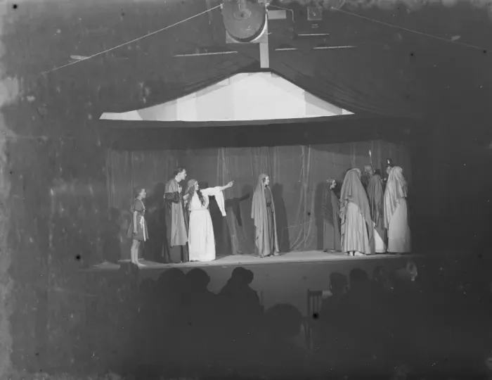 Framed Print : A Passion Play, performed in Dartford, Kent. 1939 Framed Print : A Passion Play, performed in Dartford, Kent. 1939