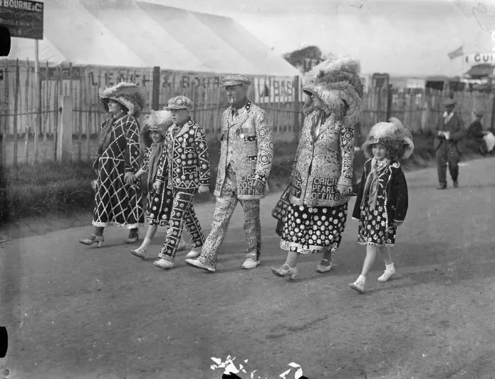 Framed Print : Pearly King and Queen at the Derby. A Royal family of Pearlies arriving on Framed Print : Pearly King and Queen at the Derby. A Royal family of Pearlies arriving on