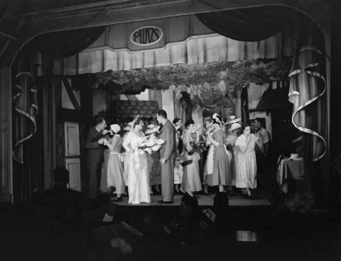 Framed Print : Petts Wood Operatic Society performing on stage. 1936 Framed Print : Petts Wood Operatic Society performing on stage. 1936
