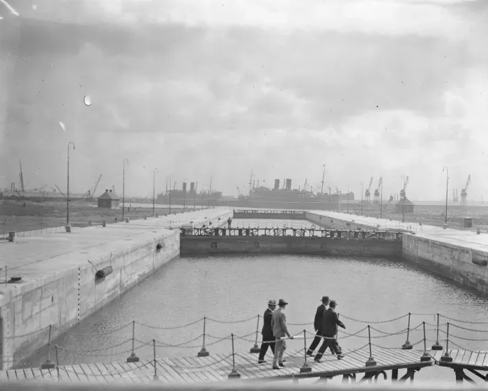 Framed Print : The PLA ? 3, 000, 000 dock improvement scheme at Tilbury The three sets of lock Framed Print : The PLA ? 3, 000, 000 dock improvement scheme at Tilbury The three sets of lock