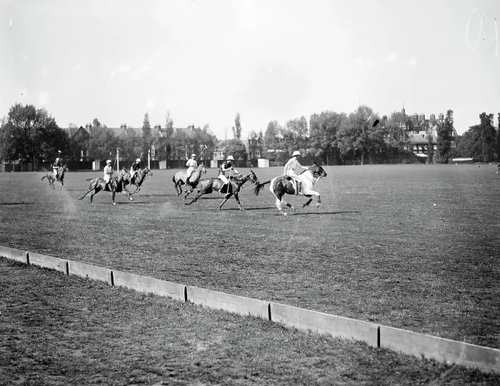 Framed Print : Polo at Hurlingham -Final of Whitney Cup Argentina ( Away ) versus Quidnuncs 28th Framed Print : Polo at Hurlingham -Final of Whitney Cup Argentina ( Away ) versus Quidnuncs 28th