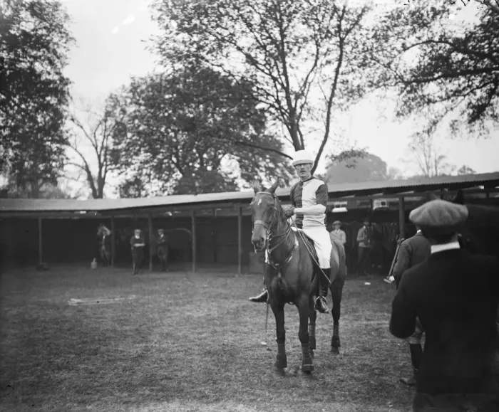 Framed Print : Polo at Hurlingham. The Social Clubs cup final took place between Bucks Club A