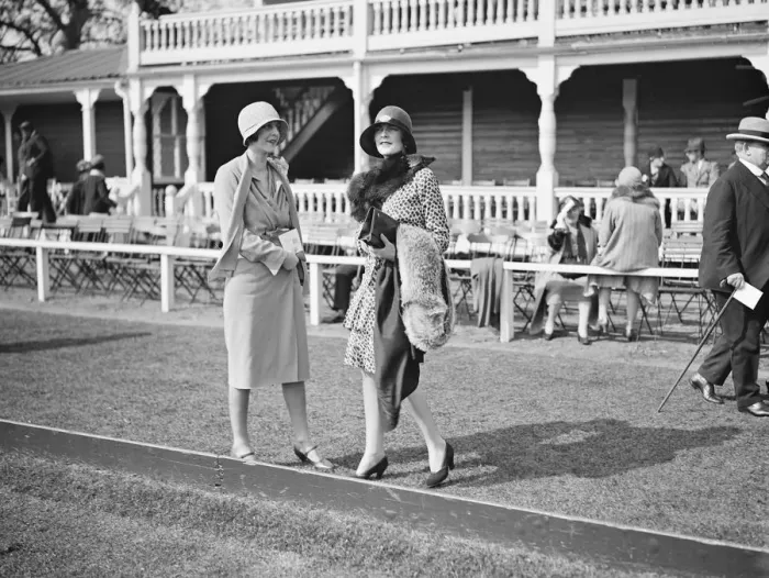 Framed Print : Polo at Ranelagh - Gunners versus Merchiston. Marquise De Casa Maury and Lady Louis Framed Print : Polo at Ranelagh - Gunners versus Merchiston. Marquise De Casa Maury and Lady Louis