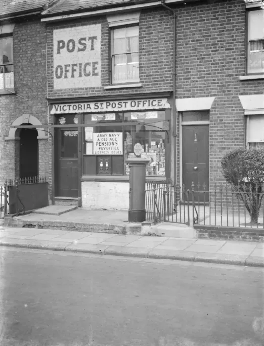 Framed Print : The Post Office at Victoria Street, Gillingham, Kent. 1938 Framed Print : The Post Office at Victoria Street, Gillingham, Kent. 1938