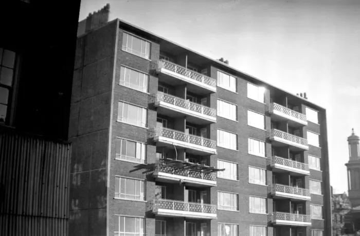 Framed Print : Post war development : New pre - fabricated council flats at Cromer Street, St Pancras Framed Print : Post war development : New pre - fabricated council flats at Cromer Street, St Pancras