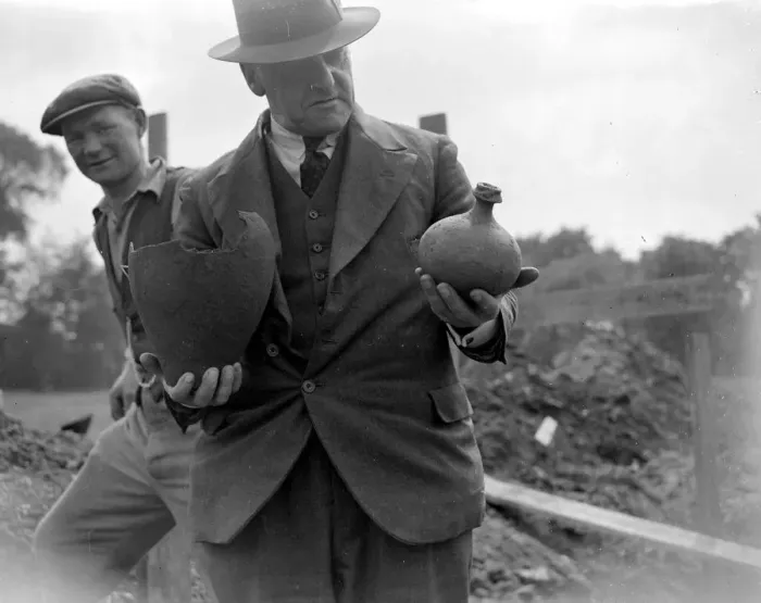 Framed Print : Pottery finds in Orpington, Kent. 1934