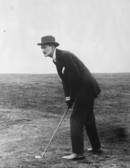 Framed Print : The Premier on Holiday Mr Ramsay MacDonald is spnding a golfing holiday with Lord Thomson Framed Print : The Premier on Holiday Mr Ramsay MacDonald is spnding a golfing holiday with Lord Thomson