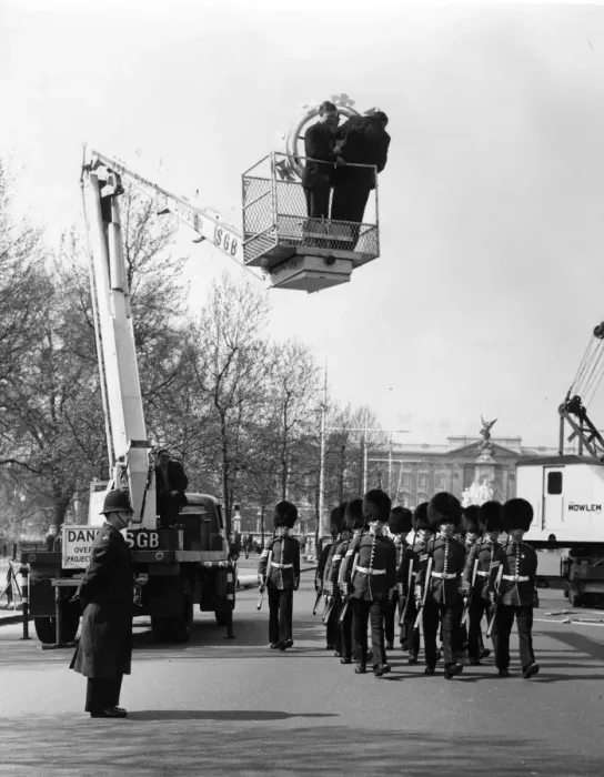 Framed Print : Preparations for Princess Margarets wedding The new guard for Clarence House Framed Print : Preparations for Princess Margarets wedding The new guard for Clarence House