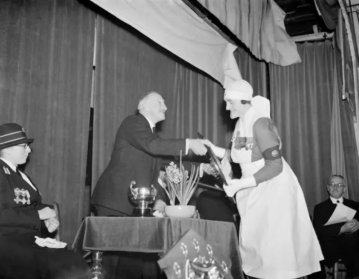 Framed Print : Presentation to Miss Beatrix Batten by the Marquess Camden at the Kent branch of Framed Print : Presentation to Miss Beatrix Batten by the Marquess Camden at the Kent branch of