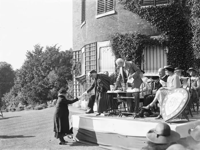 Framed Print : Primrose fete in Chislehurst, Kent. 1935 Framed Print : Primrose fete in Chislehurst, Kent. 1935