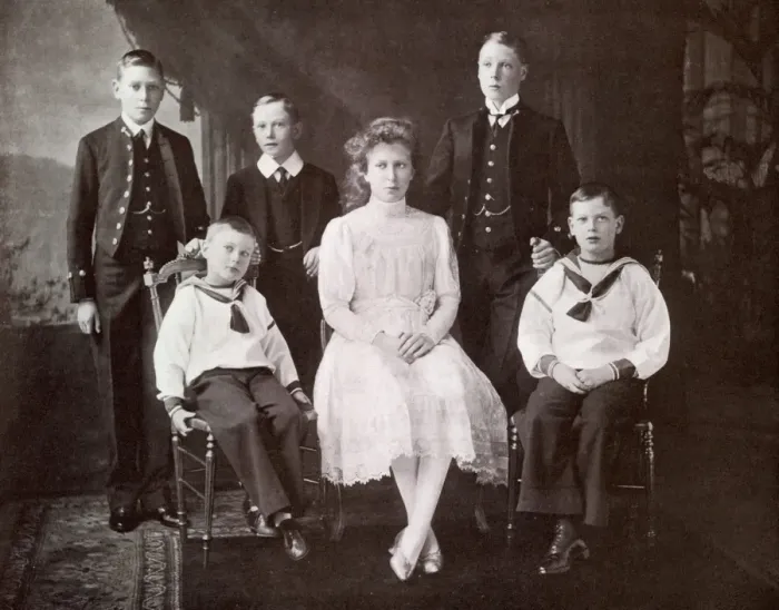 Framed Print : Prince Albert, Prince Henry, Prince Edward of Wales Prince John, Princess Mary Framed Print : Prince Albert, Prince Henry, Prince Edward of Wales Prince John, Princess Mary