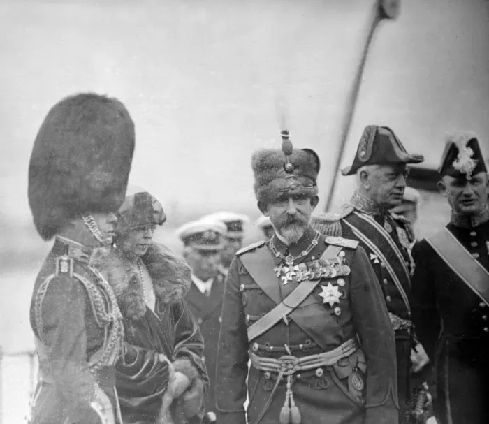 Framed Print : The Prince of Wales receiving King Ferdinand of Romania and Queen Marie on board the Royal Yacht Framed Print : The Prince of Wales receiving King Ferdinand of Romania and Queen Marie on board the Royal Yacht