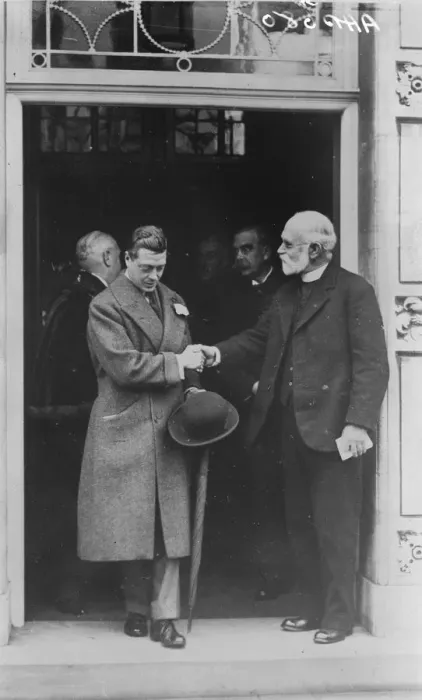 Framed Print : The Prince of Wales shaking hands with the Rev J H Askwith on leaving Ramsgate General Hospital Framed Print : The Prince of Wales shaking hands with the Rev J H Askwith on leaving Ramsgate General Hospital