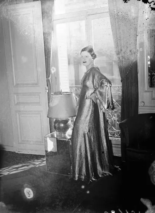 Framed Print : Princess Marina in her gold and silver hostess gown. 4 November 1934 Framed Print : Princess Marina in her gold and silver hostess gown. 4 November 1934