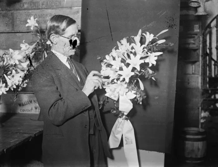 Framed Print : Princess Marinas wedding bouquet. 28 November 1934 Framed Print : Princess Marinas wedding bouquet. 28 November 1934