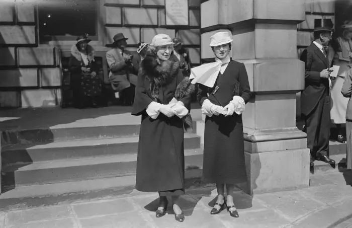 Framed Print : Private View Day at the Royal Academy Mrs Eaton and her daughter, Lady Dashwood 1933