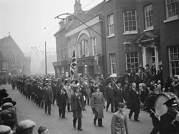 The procession during the Dartford Armistice memorial service. 1937