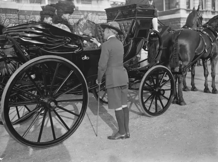 Framed Print : Queen Alexandra inspects the boy scouts at Horse Guard. Queen Alexandra and Sir Framed Print : Queen Alexandra inspects the boy scouts at Horse Guard. Queen Alexandra and Sir