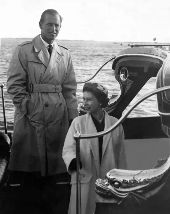 Framed Print : Queen and Duke Together in Portugal HM The Queen and The Duke of Edinburgh, seen Framed Print : Queen and Duke Together in Portugal HM The Queen and The Duke of Edinburgh, seen