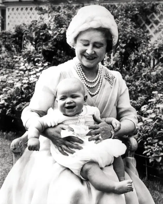 Framed Print : Queen Elizabeth, The Queen Mother photographed with her grandchild, Prince Andrew Framed Print : Queen Elizabeth, The Queen Mother photographed with her grandchild, Prince Andrew