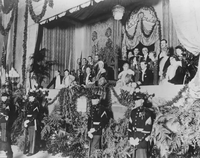 Framed Print : Queen Marie and Royal party visit to Philadelphia sesquicentennial. A scene in the Royal Box Framed Print : Queen Marie and Royal party visit to Philadelphia sesquicentennial. A scene in the Royal Box