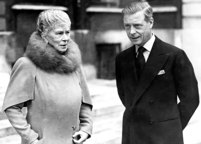 Framed Print : Queen Mary with the Duke of Windsor 1945 Framed Print : Queen Mary with the Duke of Windsor 1945