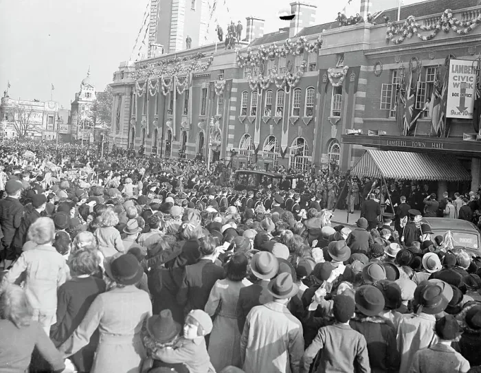 Framed Print : Queen Mary received an enthusiastic welcome when she visited Brixton to open the new £90 Framed Print : Queen Mary received an enthusiastic welcome when she visited Brixton to open the new £90