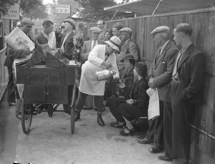 Framed Print : Queue for opening of Wimbledon. Refreshment from mobile cafe Framed Print : Queue for opening of Wimbledon. Refreshment from mobile cafe