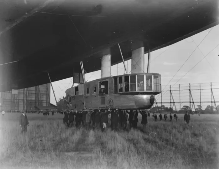 Framed Print : The R 33 leaves her Aerodrome at Pulham, Norfolk, for a short cruise. 5 October 1925 Framed Print : The R 33 leaves her Aerodrome at Pulham, Norfolk, for a short cruise. 5 October 1925