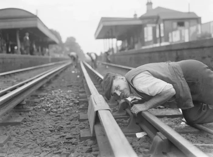 Framed Print : A railwayman gauging railway lines in Sidcup, Kent. 1937
