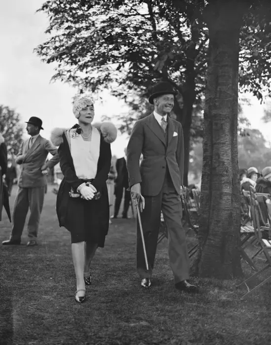 Framed Print : Ranelagh - Lords versus Commons. Capt and Mrs F W Hartman. 23 June 1928 Framed Print : Ranelagh - Lords versus Commons. Capt and Mrs F W Hartman. 23 June 1928