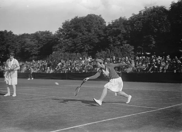 Reception to famous tennis stars at Roehampton club. Fraulein Aussem ( Germany