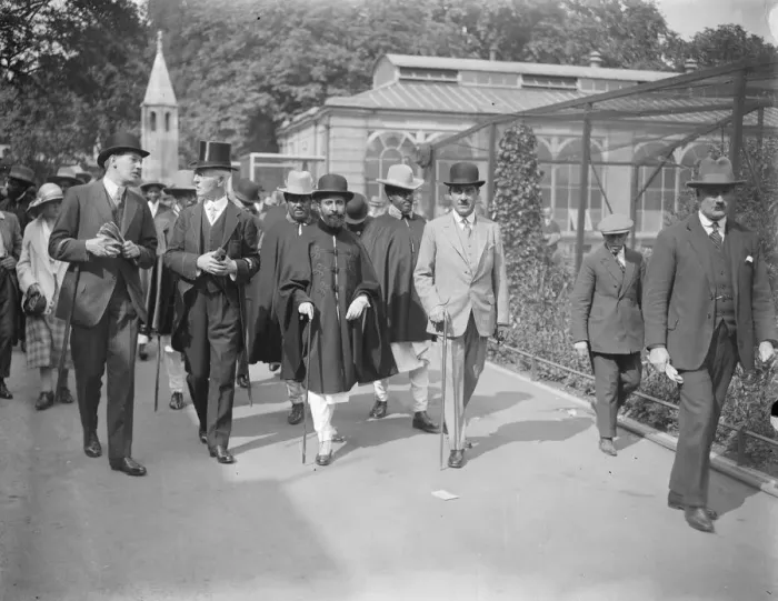 Framed Print : The Regent of Abyssinia at the zoo. 9 July 1924