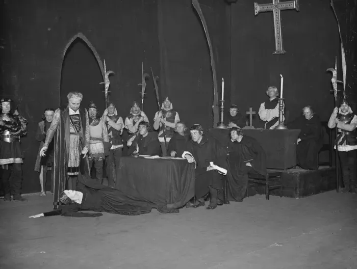 Framed Print : Rehearsal of The Wandering Jew at Drury Lane, London. The trial of the wandering Framed Print : Rehearsal of The Wandering Jew at Drury Lane, London. The trial of the wandering