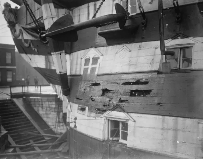 Framed Print : Remarkable device to preserve HMS Victory in dry dock at Portsmouth, England