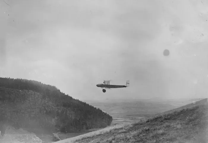 Framed Print : Remarkable Motorless Aviation Meeting Airman Bossoutrot making a remarkable flight 12 Framed Print : Remarkable Motorless Aviation Meeting Airman Bossoutrot making a remarkable flight 12