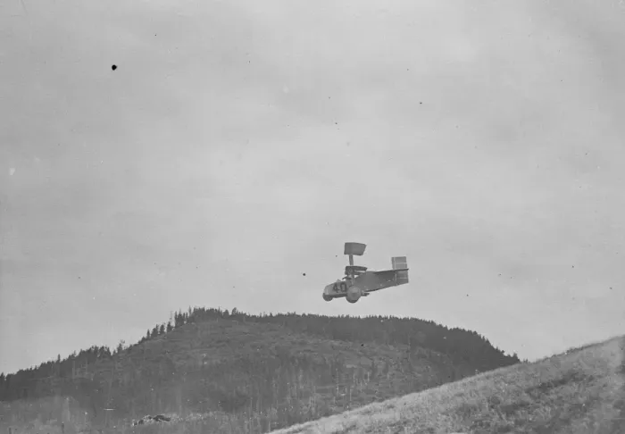 Framed Print : Remarkable Motorless Aviation Meeting The Sardier machine in flight 12 August 1922 Framed Print : Remarkable Motorless Aviation Meeting The Sardier machine in flight 12 August 1922