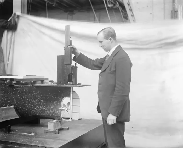 Framed Print : Research work at the National Physical Laboratory, Teddington, to diminish Framed Print : Research work at the National Physical Laboratory, Teddington, to diminish