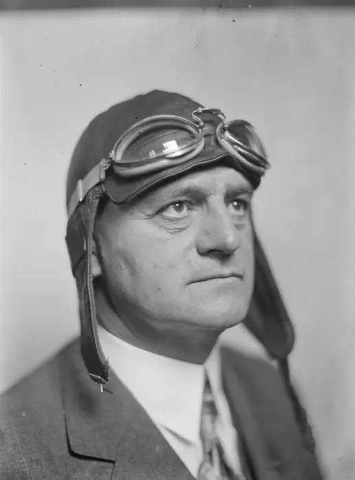 Framed Print : Retired American buisness man to fly round the world. Mr George H Storck. 7 September Framed Print : Retired American buisness man to fly round the world. Mr George H Storck. 7 September