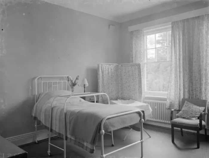 Framed Print : Riseley maternity home in Horton Kirby. The interior of the wards
