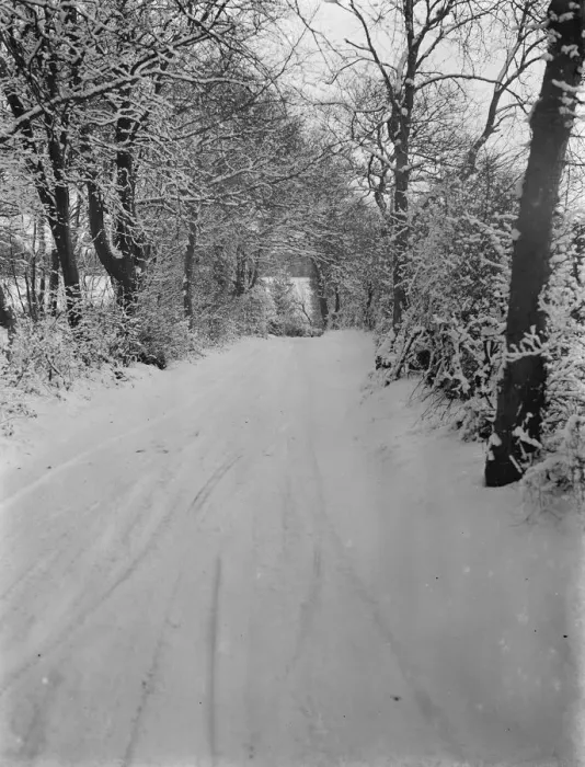 Framed Print : Roads covered in snow in Kingsdown, Kent. 1938 Framed Print : Roads covered in snow in Kingsdown, Kent. 1938