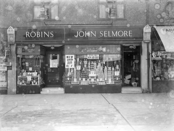 Framed Print : Robin John Selmore in Blackfen, Kent 1933 Framed Print : Robin John Selmore in Blackfen, Kent 1933