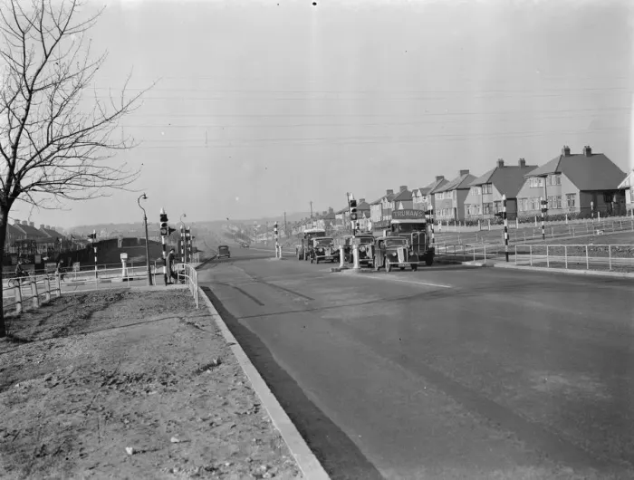 Framed Print : Rochester Way in Sidcup, Kent. 1938 Framed Print : Rochester Way in Sidcup, Kent. 1938