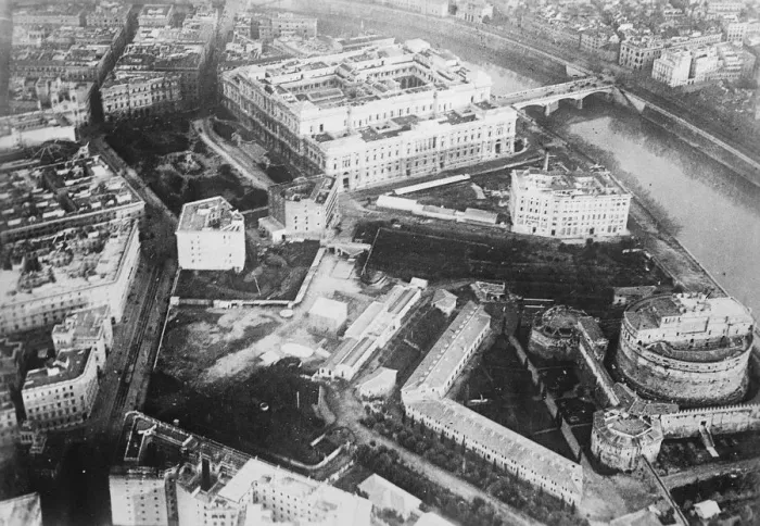 Framed Print : Rome from the air. The Castle of St Angelo and the Palace of Justice. 7 May 1923