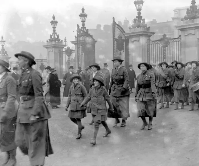 Framed Print : Route March of the Women Volunteer Reserve. 1914 - 1918 Framed Print : Route March of the Women Volunteer Reserve. 1914 - 1918
