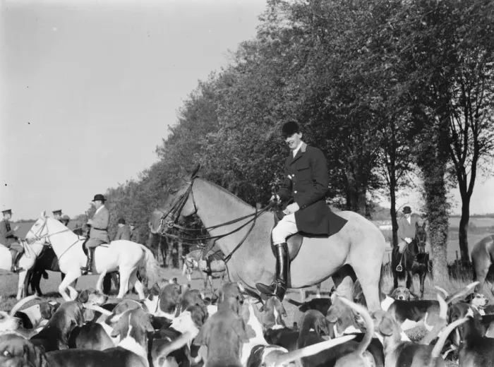 Framed Print : The Royal Artillery Drag Hunt on Gn Street Green in Woolwich, London. 1938
