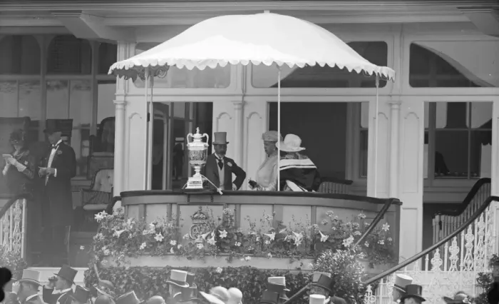 Framed Print : Royal Ascot. The King and Queen in the Royal box. 18 June 1924 Framed Print : Royal Ascot. The King and Queen in the Royal box. 18 June 1924
