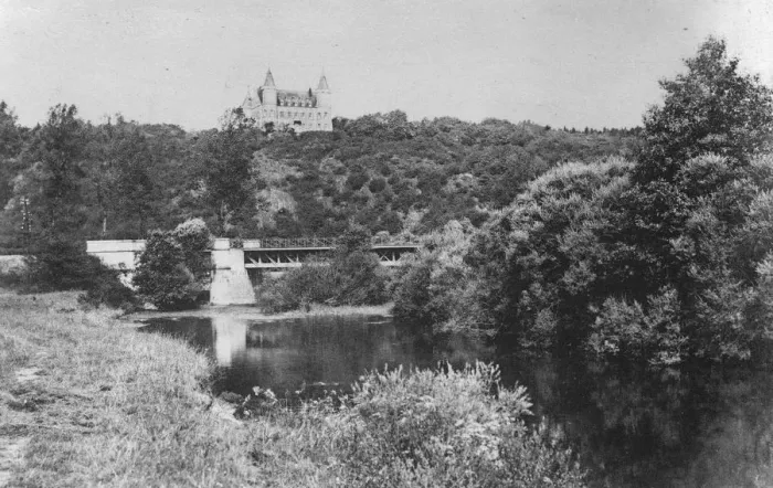 Framed Print : Royal Chateau of Ciergnon, in the Belgian Ardennes, where the Duke and Duchess Framed Print : Royal Chateau of Ciergnon, in the Belgian Ardennes, where the Duke and Duchess