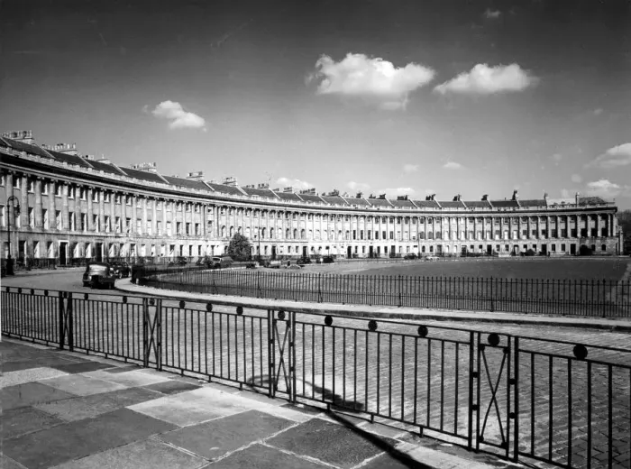 Framed Print : Royal Crescent in Bath, Somerset Framed Print : Royal Crescent in Bath, Somerset