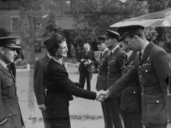 Framed Print : Her Royal Highness the Duchess of Kent greets members of the crew of the Kings Flight